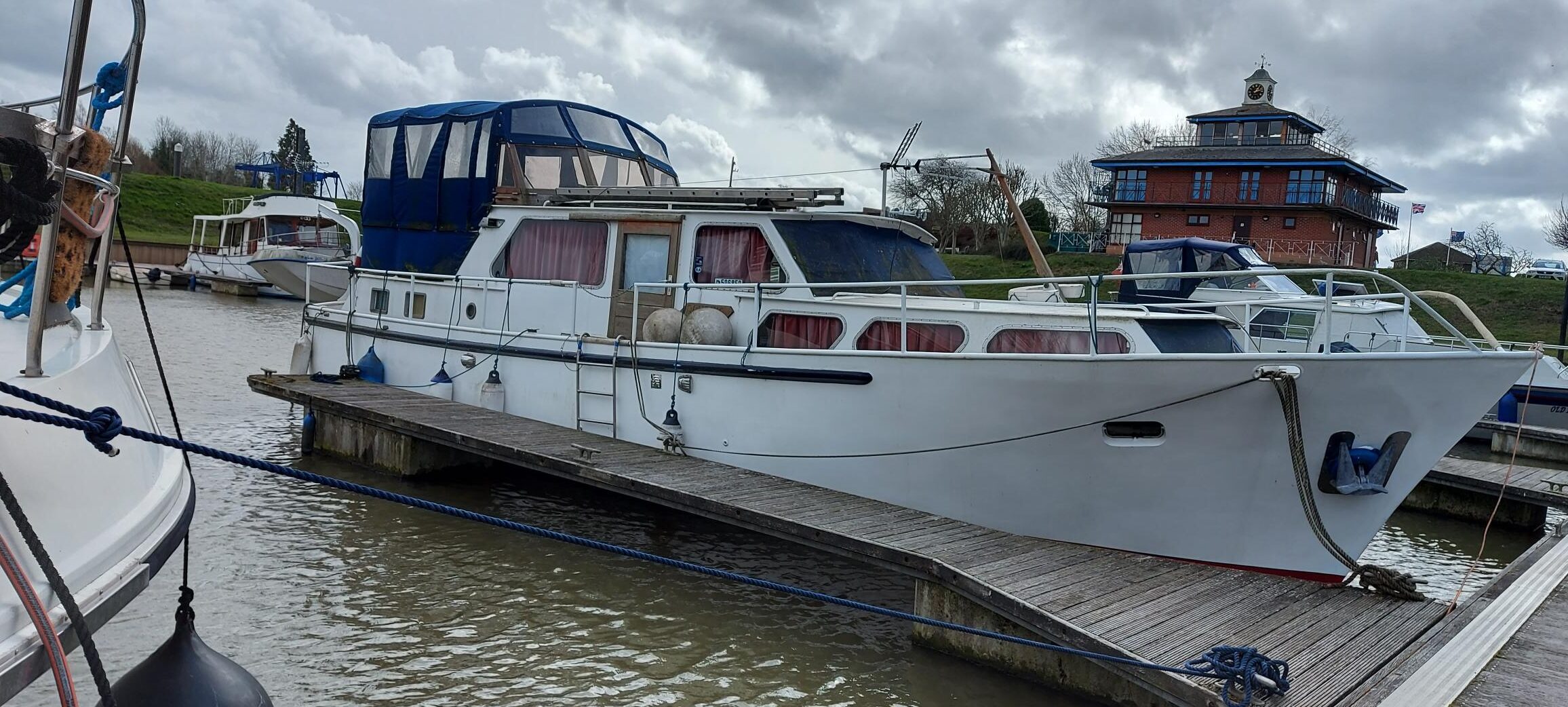 classic dutch motor yachts